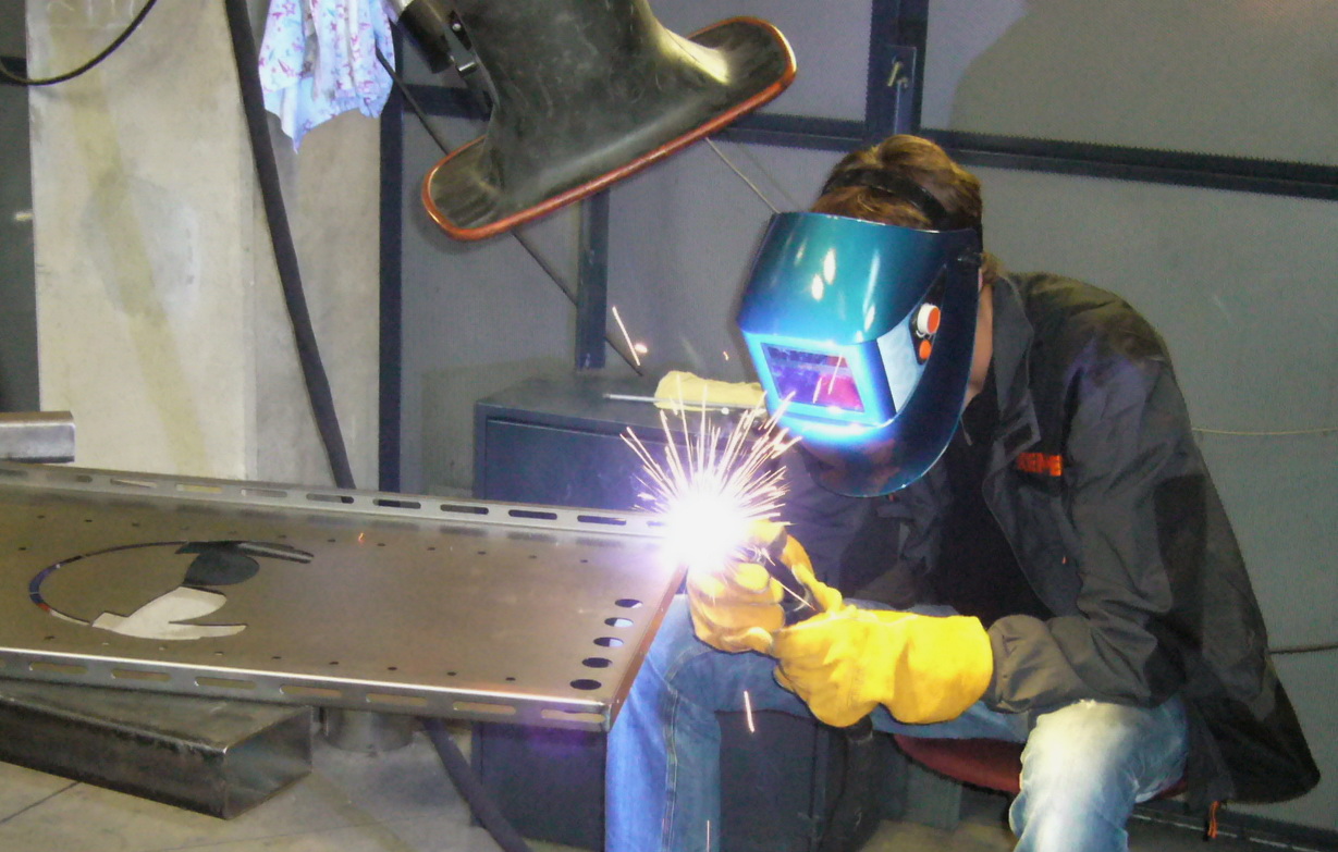New study Manganese in welding fumes promotes Parkinsonian symptoms